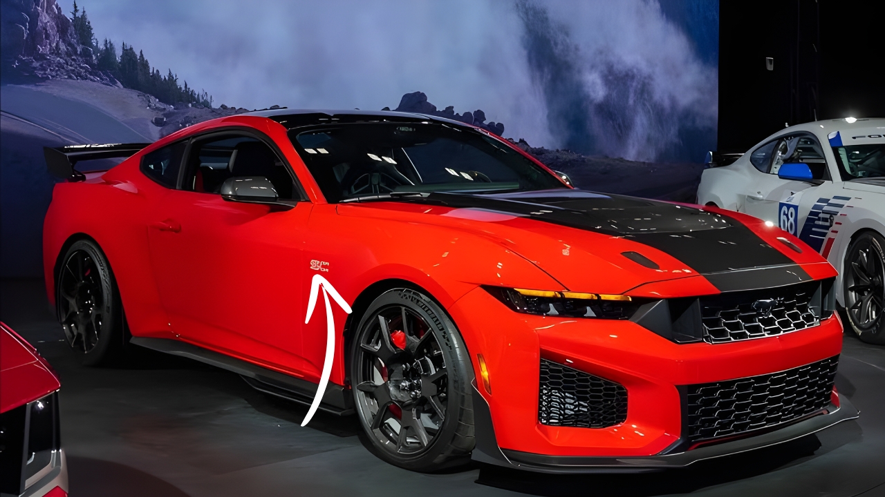 Ford Mustang Dark Horse SC